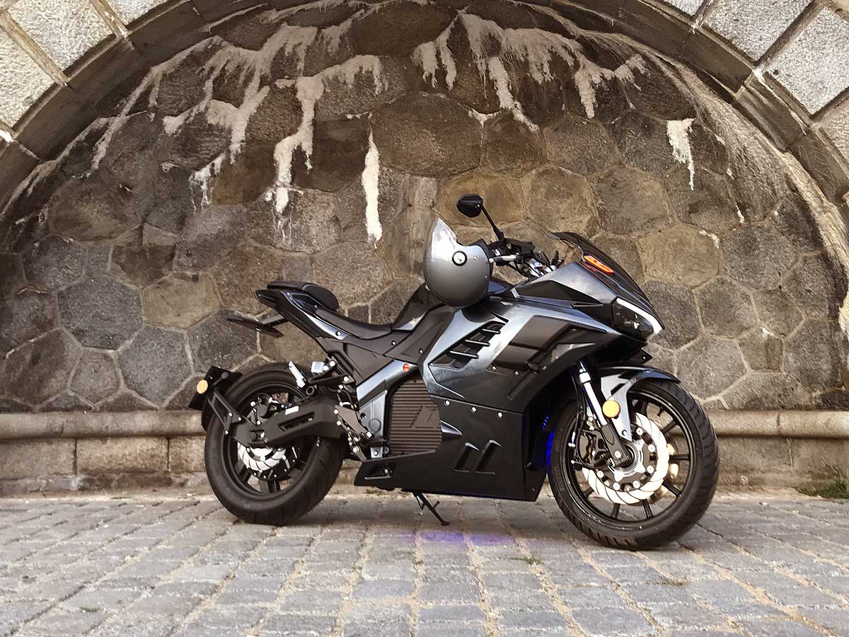 electric motorcycle sales in Prague