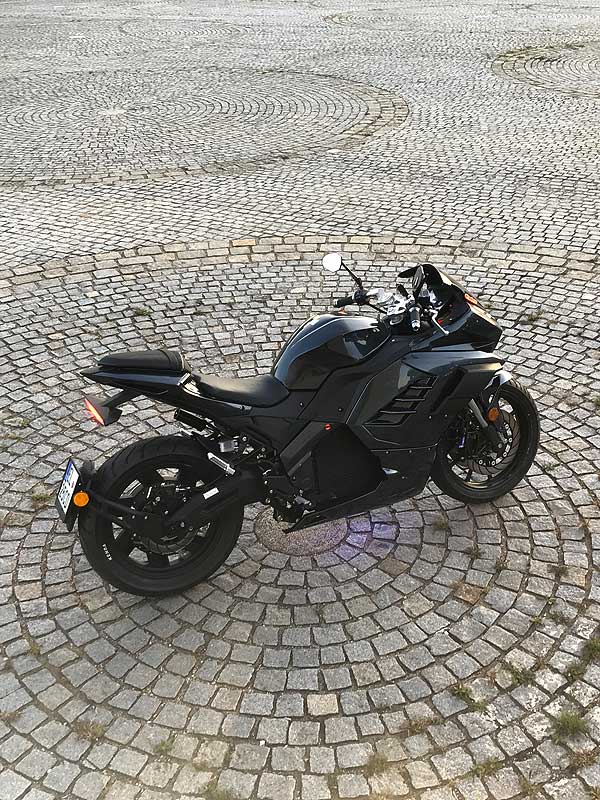 electric motorcycle seller in Czech