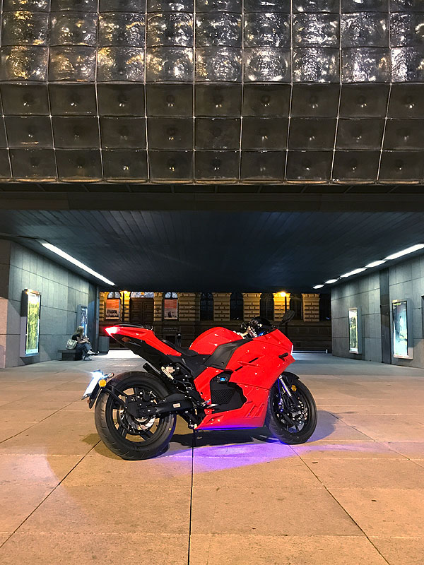 electric motorcycle seller in Czech